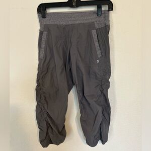 IVIVVA cropped grey pants girls kids size 14 live to move dance by Lululemon